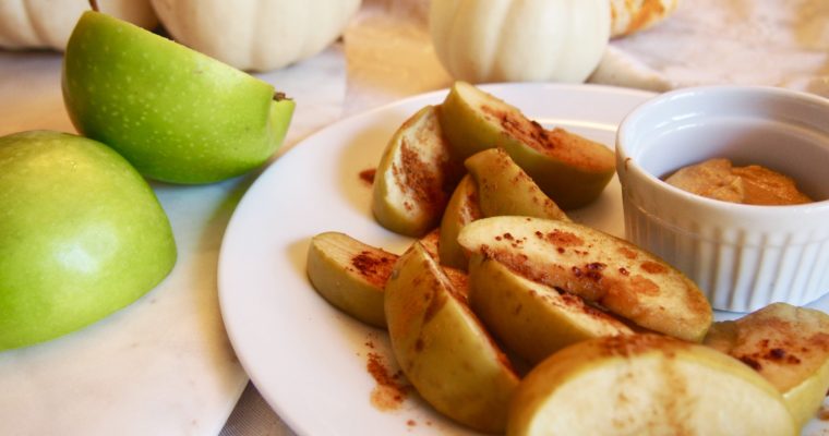 baked apple slices paleo vegan sugar-free dessert